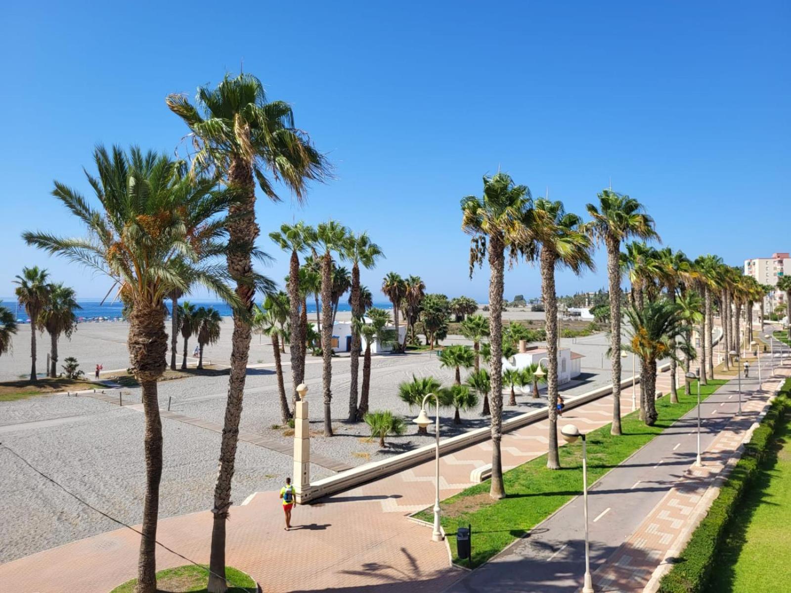 Motril, Primera Linea De Playa. Exterior photo